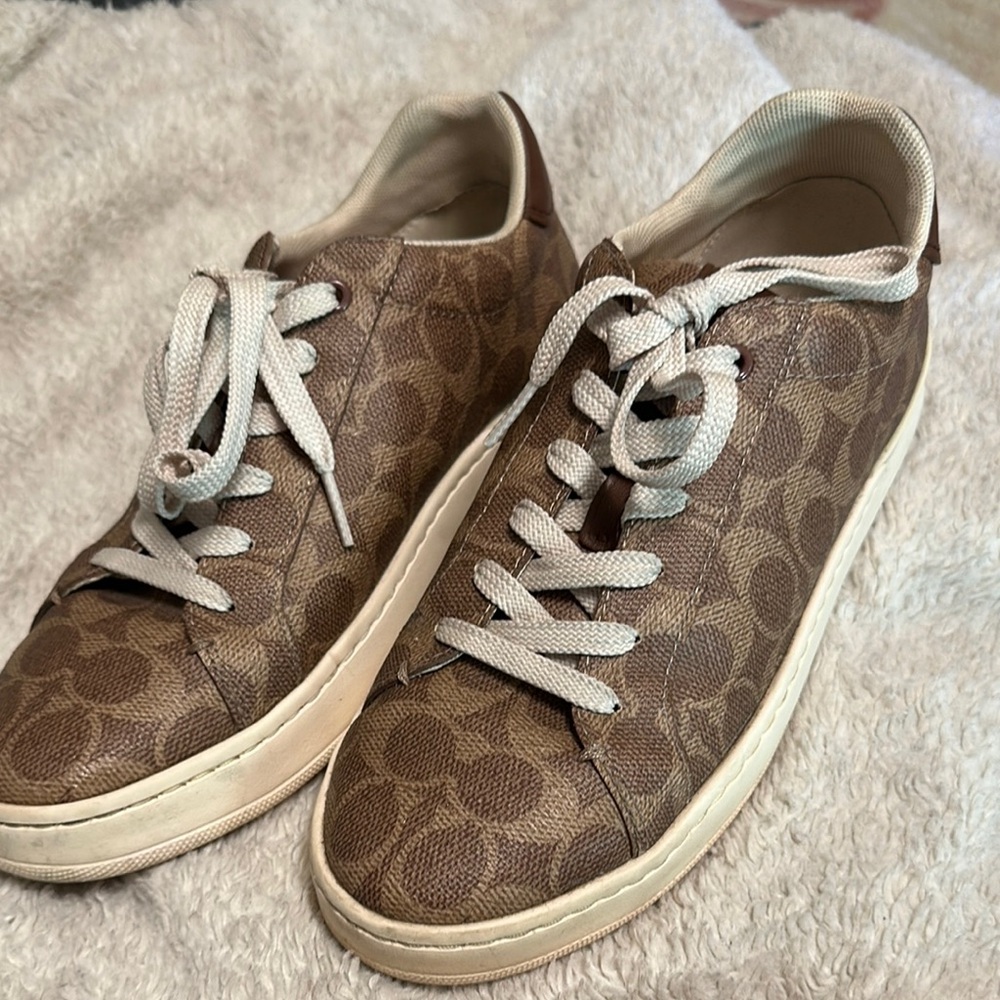 Coach woman’s